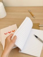 Carnet rosé aux 3 cœurs – Image 2
