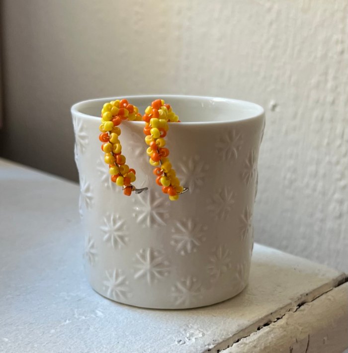Créoles bicolore jaune et orange - 2.5 cm – Image 3