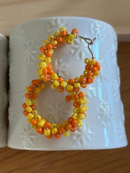Créoles bicolores 2.5 cm de diamètre Orange et jaune